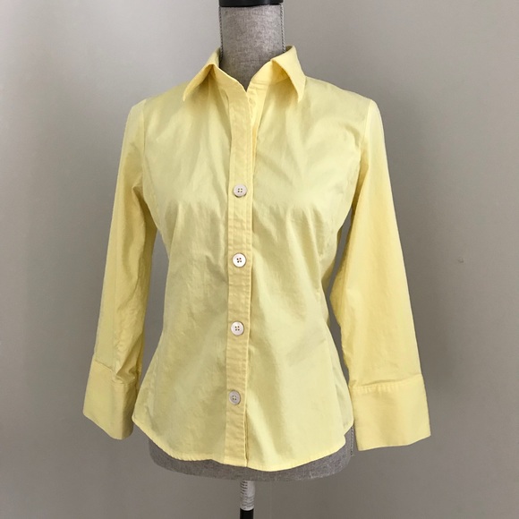 Banana Republic Tops - Banana Republic Stretch Button Down Blouse